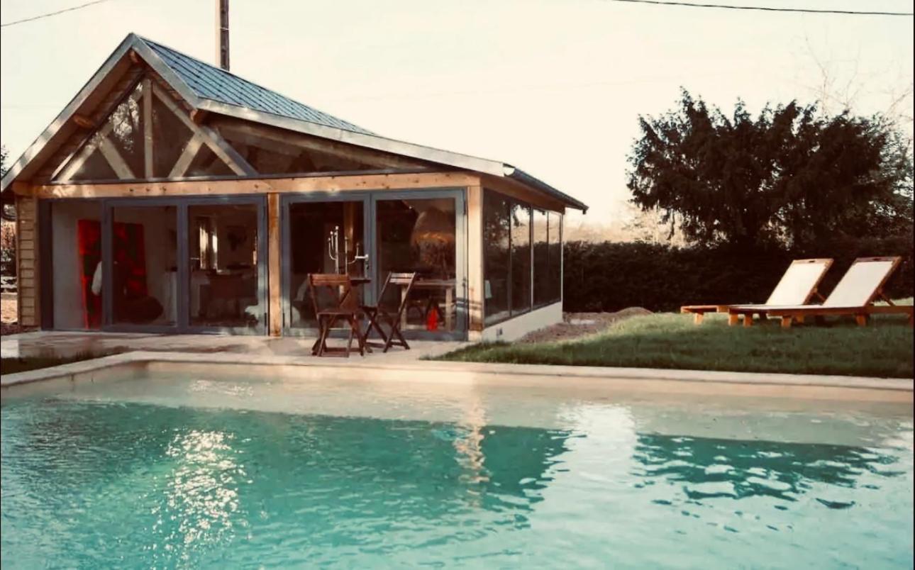 Cottage Normand Avec Sa Grande Piscine Chauffee Toute L Annee Sur Parc Arbore Et Clos En Plein Coeur De La Campagne Adapte Aux Kids Et Dog Friendly Saint-Antonin-de-Sommaire Exterior foto